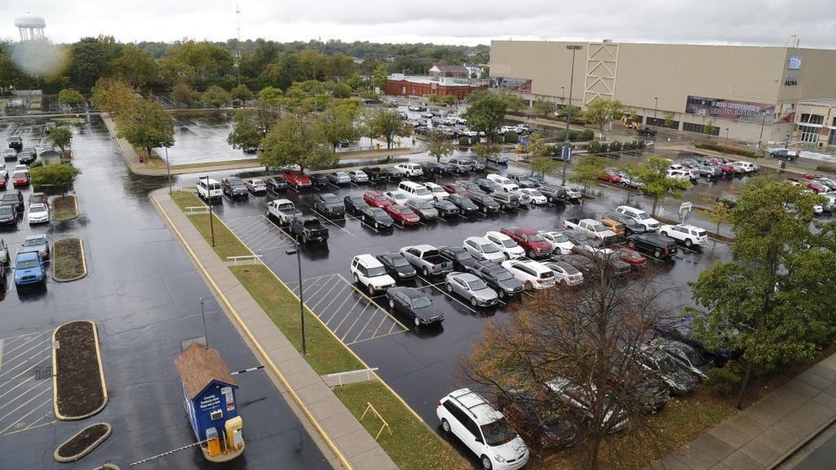 Lexington Center Corp. is looking for development proposals for the 17.5-acre High Street parking lot across from Rupp Arena and the convention center.