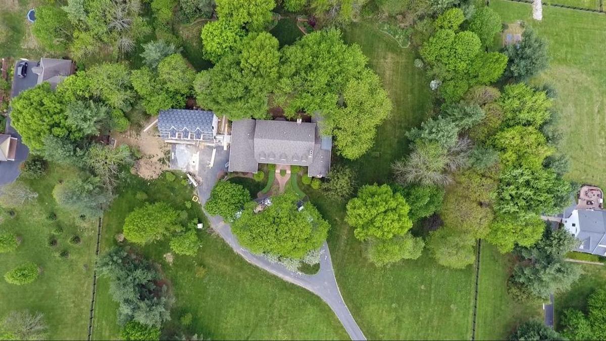 Aerial photo of 1821 Delong Road