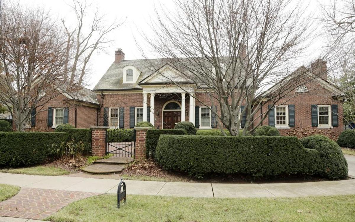 230 Holiday Road