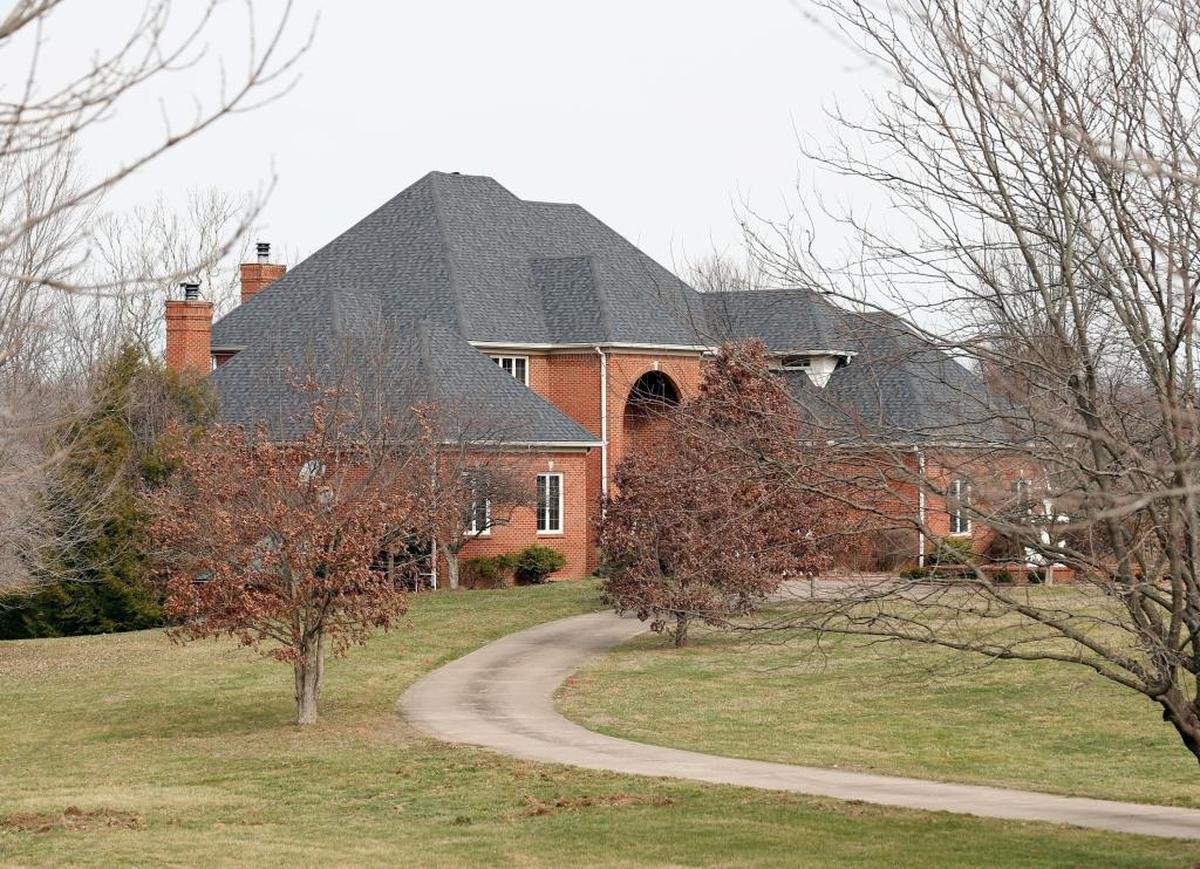 1320 Big Pond Circle
