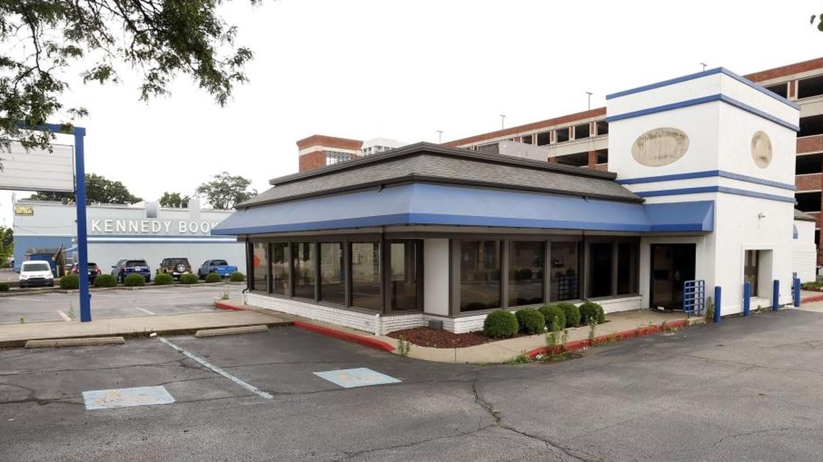 The old Fazoli’s Restaurant and Kennedy’s Book Store in the background on Winslow Street in Lexington, Ky., Friday, June 16, 2017. The University of Kentucky Board of Trustees approved a complicated land swap between the university and a private developer. UK will give Core Campus Inc. a parking lot on Jersey Street and a section of Virginia Avenue. In exchange, the university will get a block on Winslow between South Limestone and Upper Street.