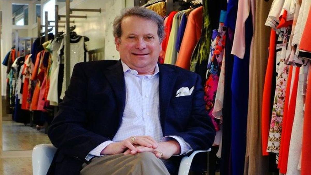 Carl Meyers, whose family has been a clothing retailer in Lexington since 1920, died Monday evening.