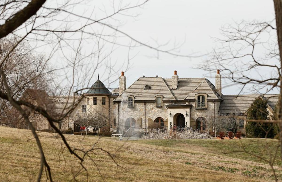 4451 Mount Horeb Pike