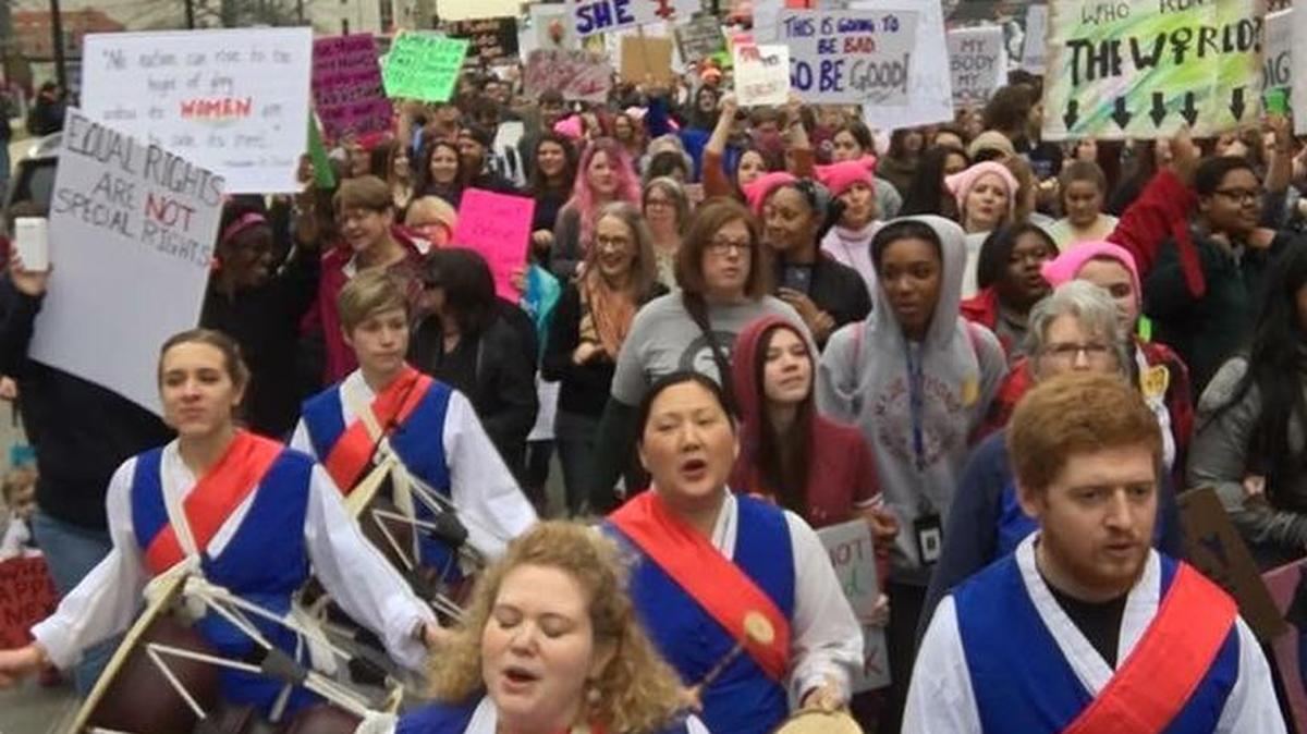 A group of musicians played pungmul, a genre of Korean folk music, at the Lexington women’s march Jan. 21. Drummers were, from left, Elizabeth Navarro Varnado, Martina Vasil, Megan Murph, Donna Kwon and Isaac Maupin. Emily Furnish is not pictured.