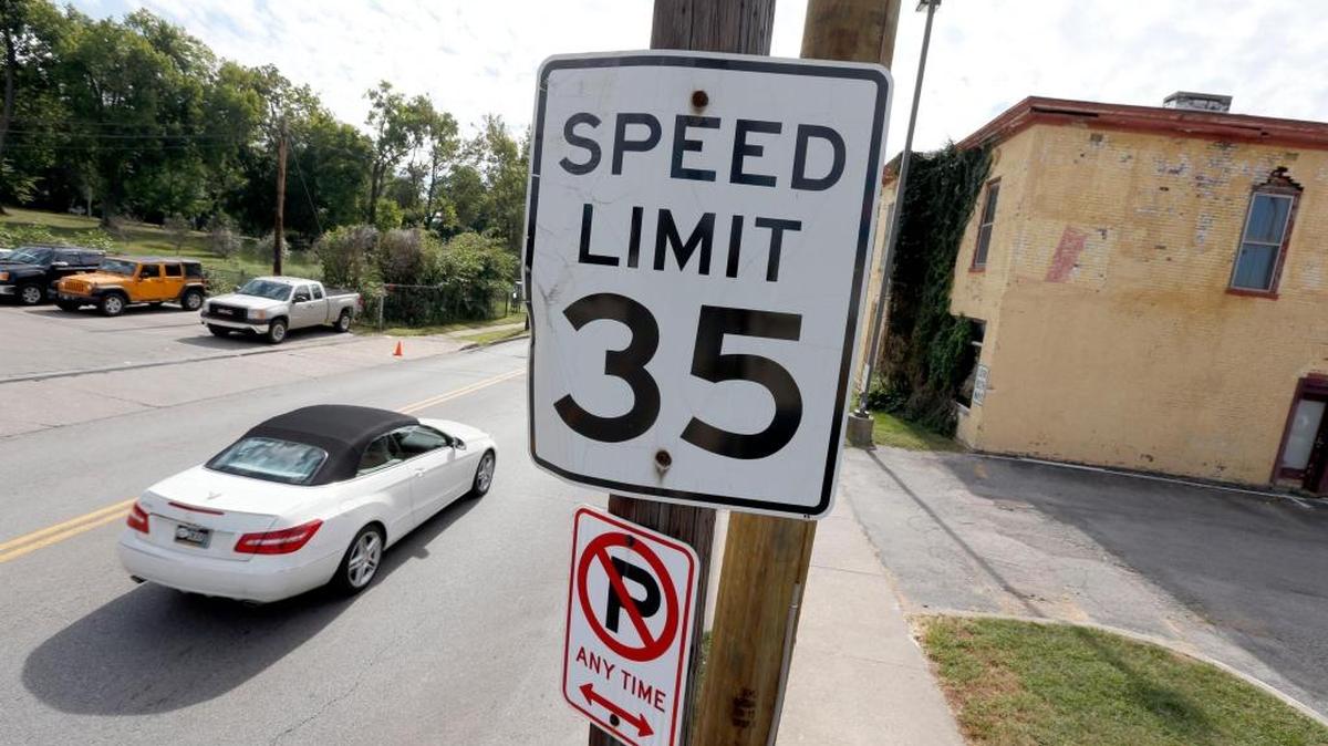 The speed limit on more than a dozen downtown streets, including Third Street, will drop from 35 miles per hour to 25 mph in the spring. The Urban County Council voted unanimously Thursday to make the pedestrian-friendly change.