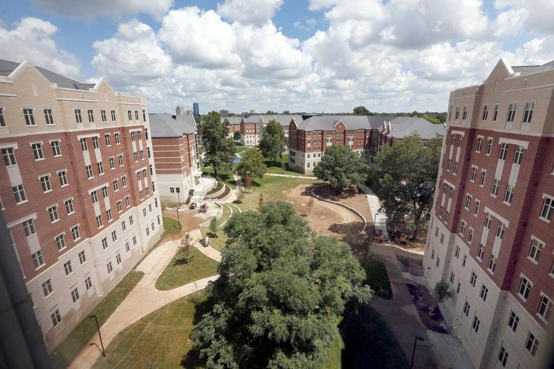 The University of Kentucky Woodland Glen residential complex contains five dorms and was first opened in August 2015.