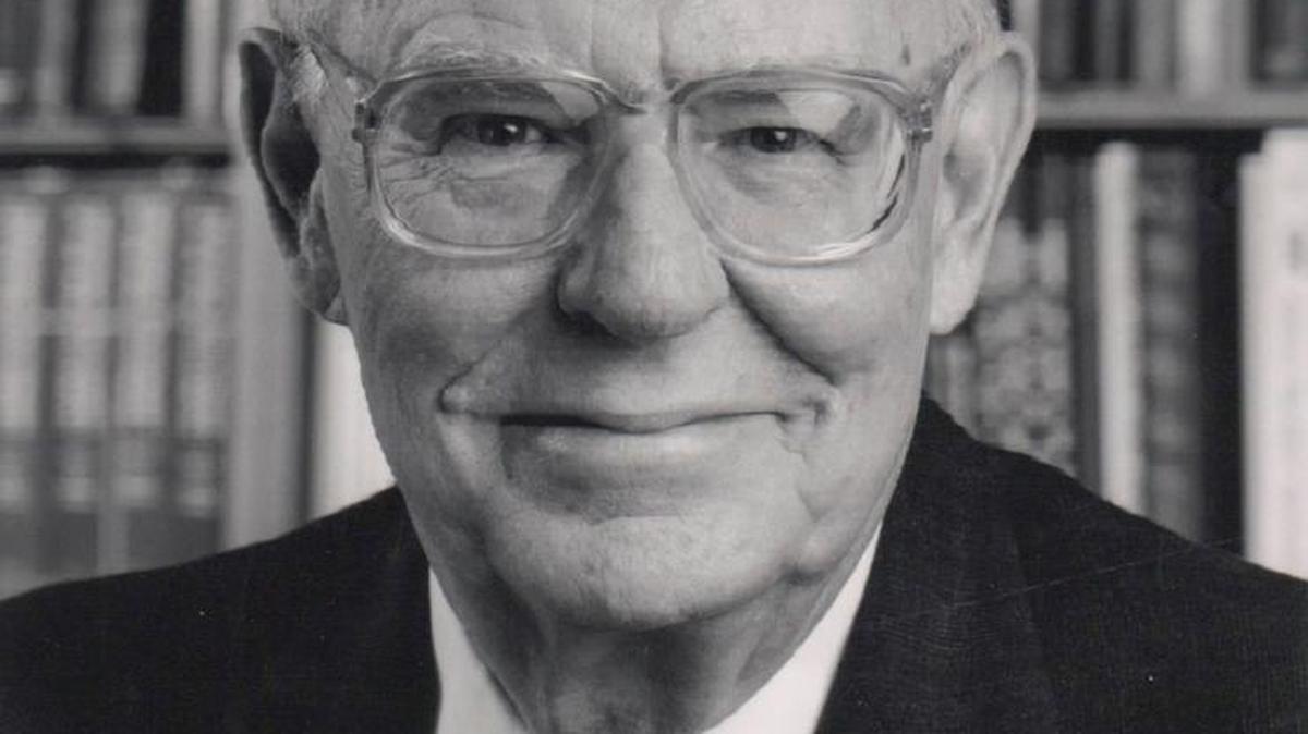 Dennis F. Kinlaw served two tenures as president of Asbury College, now Asbury University. He died Monday at 94.