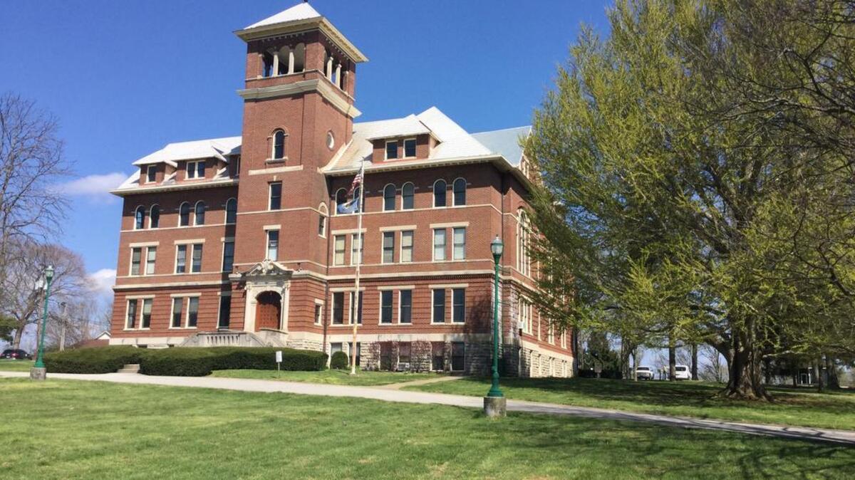 Cardome Centre, a community center in Georgetown, is to be leased and eventually sold to Saints Francis & John Catholic Parish under the terms of an agreement with the city of Georgetown.