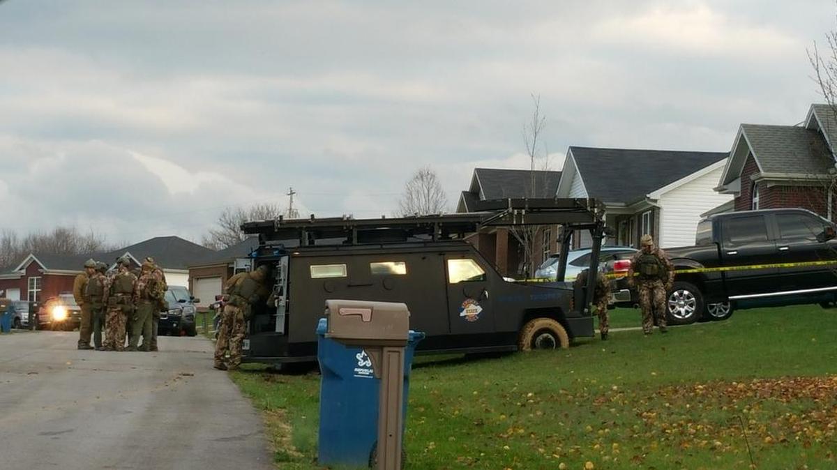 A Kentucky State Police special response team responded Wednesday to a possible murder-suicide in Anderson County.