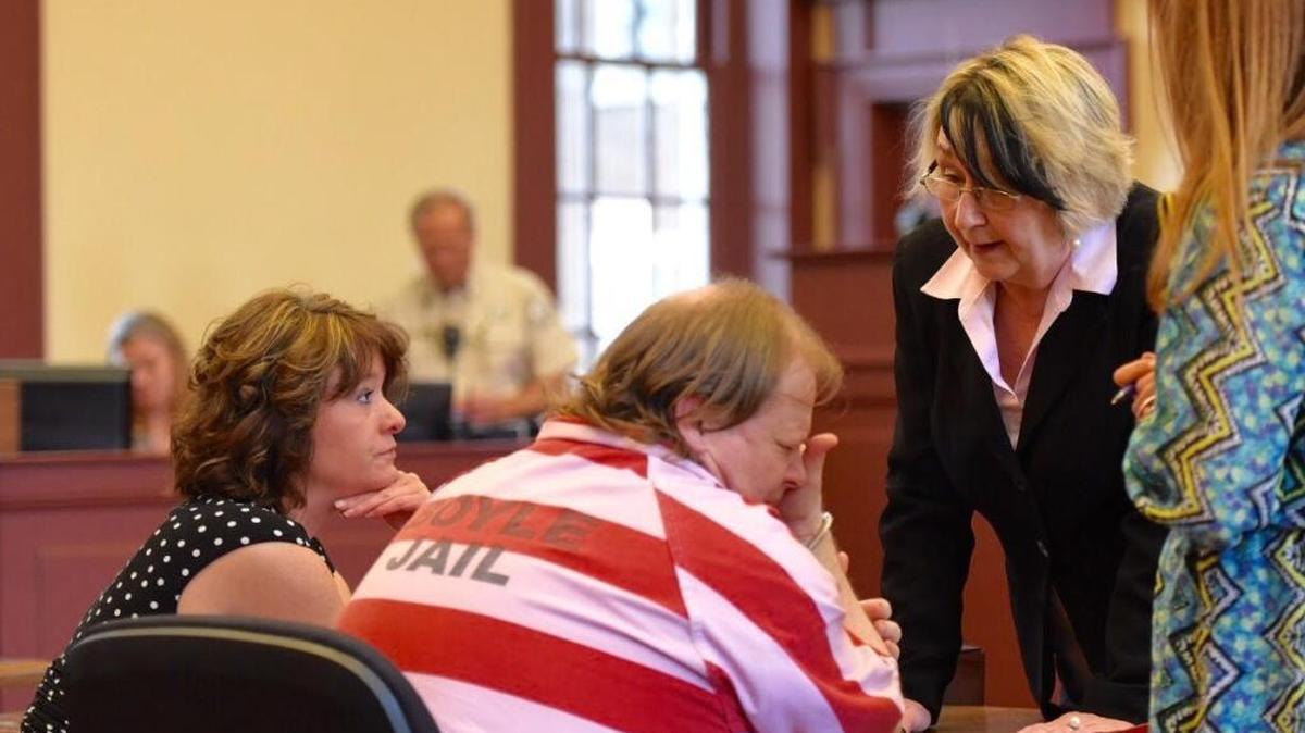 In this file photo from June 2015, Bethany Stanziano, left, listened as Kenneth Keith talked with his new lawyer Sandra E. Downs, right, during a hearing at the Boyle County Courthouse.