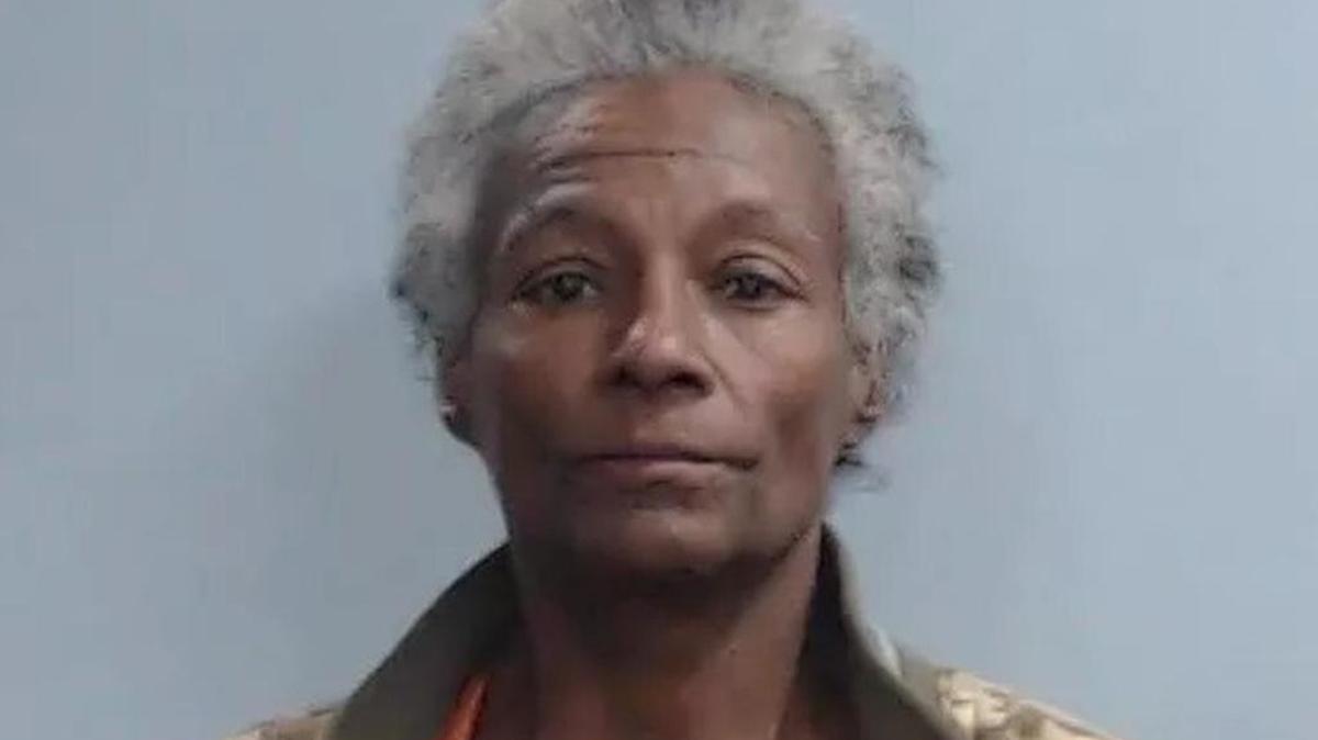 Zenobia Waide-Dansby is accused of attacking a woman who called police on a man.