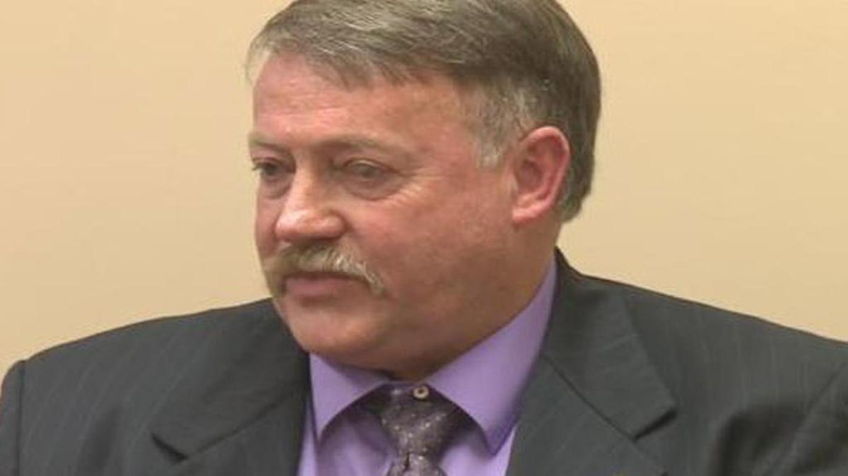 Knox County school board chairman Dexter Smith.