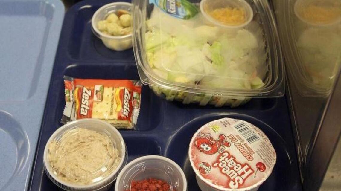 ‘Good eats.’ Woodford County served school lunch to community affected by power outage
