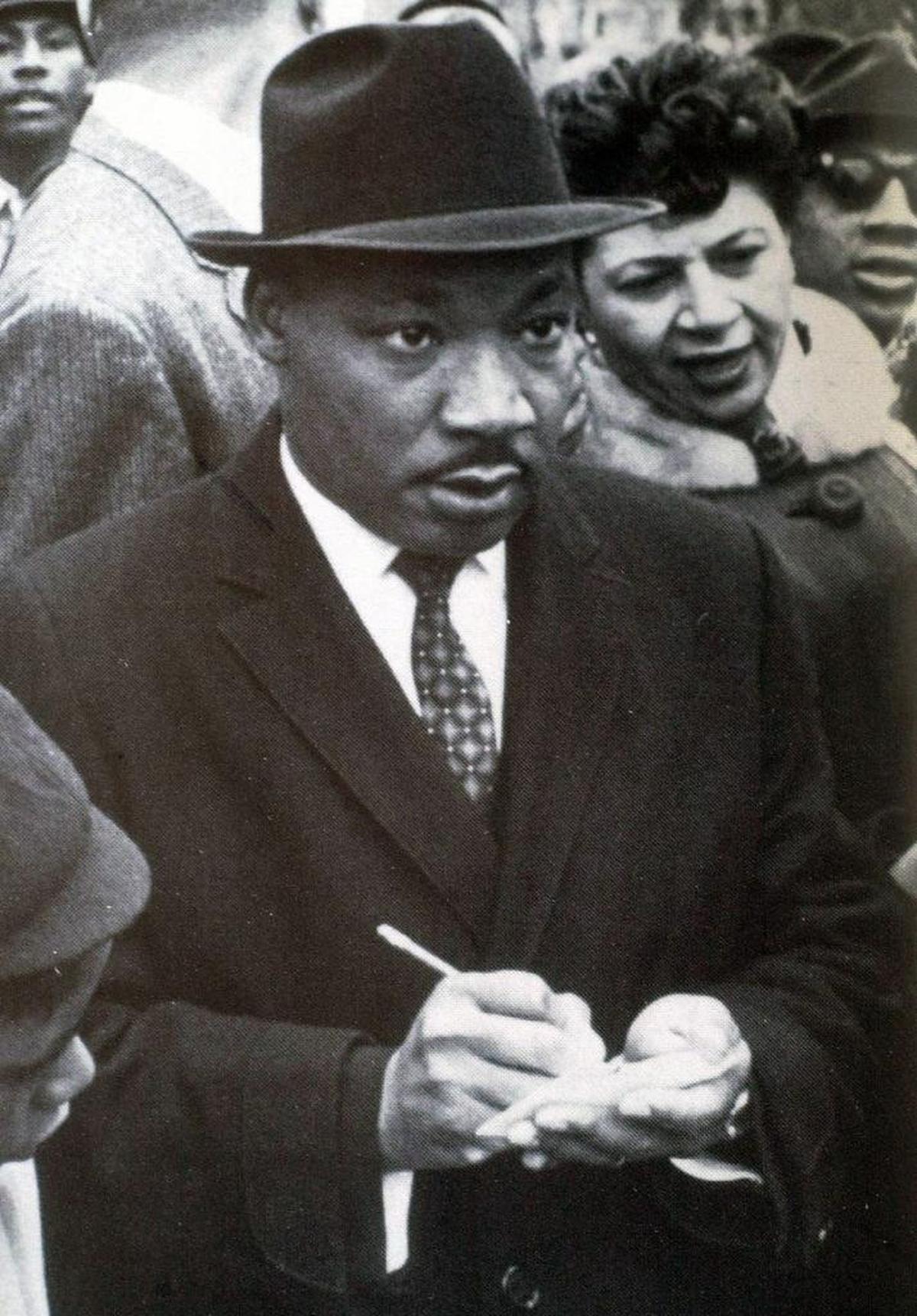 Photo of Sen. Georgia Davis Powers and Dr. Martin Luther King, Jr. during the March on Frankfort, Ky., in 1964.
