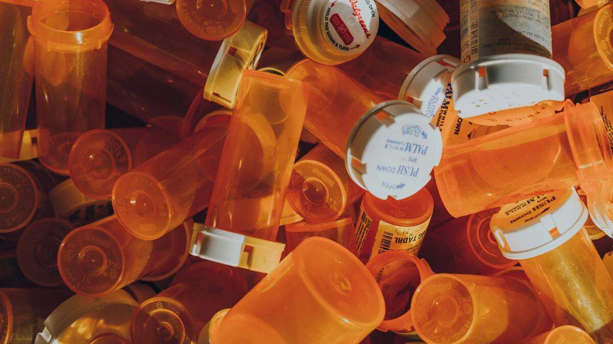 A 65-year-old man threatened pharmacy workers with an AR-15, authorities said.