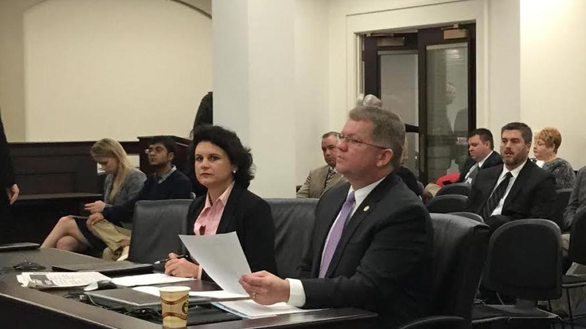 Betsy Johnson, a lobbyist for Kentucky’s nursing home industry, and state Sen. Danny Carroll on Wednesday supported Senate Bill 205 in front of the Senate Health and Welfare Committee. The bill would restrict how a nursing home’s health and safety violations could be publicized in advertising.