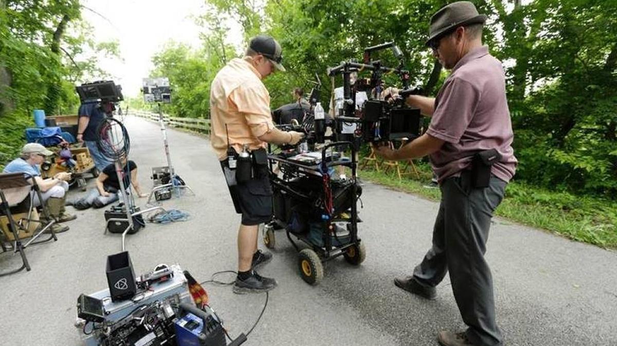 Work on the set during the filming of “Above Suspicion” outside of Paris, Ky, on May 26, 2016