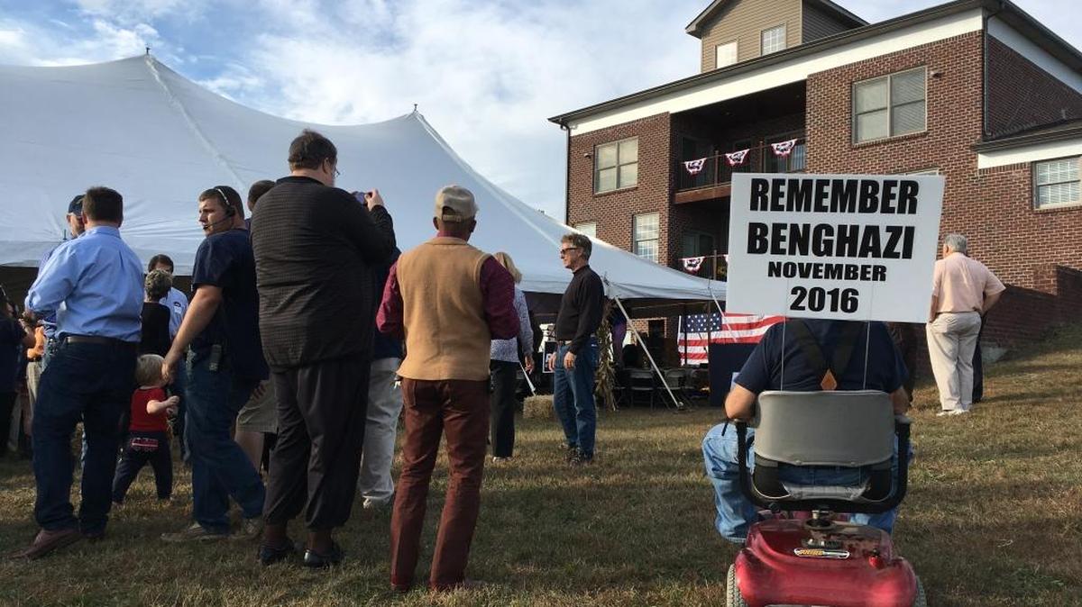 U.S. Sen. Rand Paul greets voters at a “barnburner” campaign fundraiser in Lexington, Ky. on Sunday, Oct. 16, 2016.
