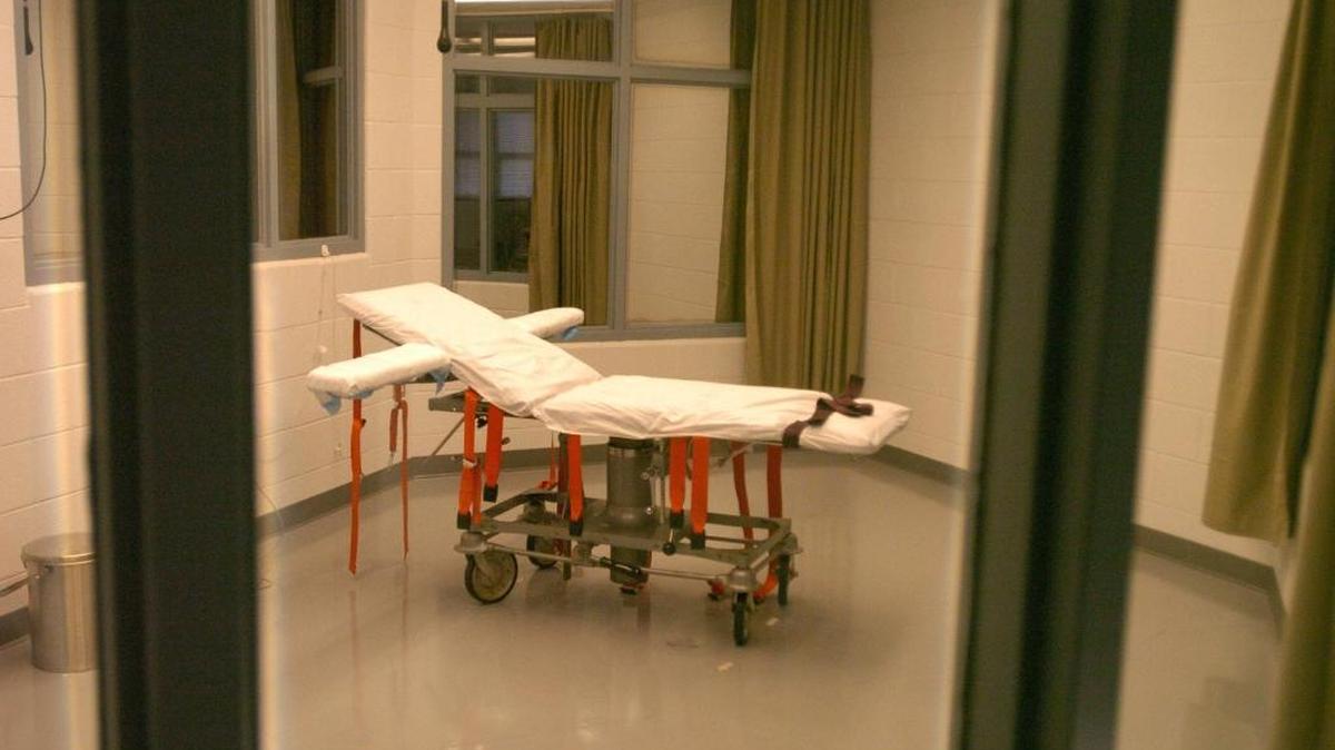 A gurney in the execution chamber, Kentucky State Penitentiary in Eddyville.