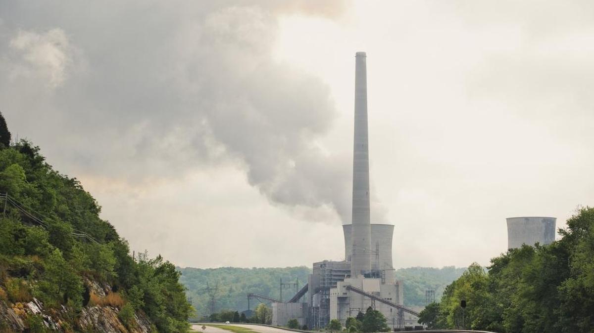 Coal interests vs. environmentalists: Bill on fossil fuel power plants advances