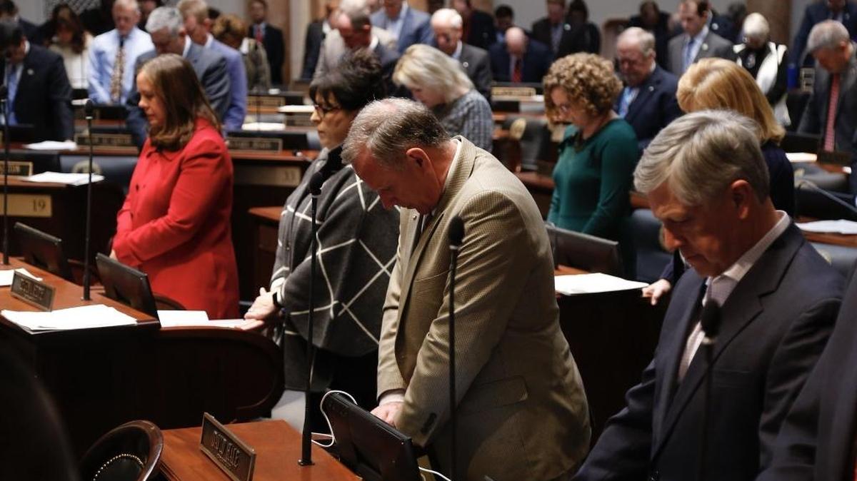 Members of the Kentucky House of Representatives observed a moment of silence and opened with a prayer for victims of the Marshall County High School shooting last week.