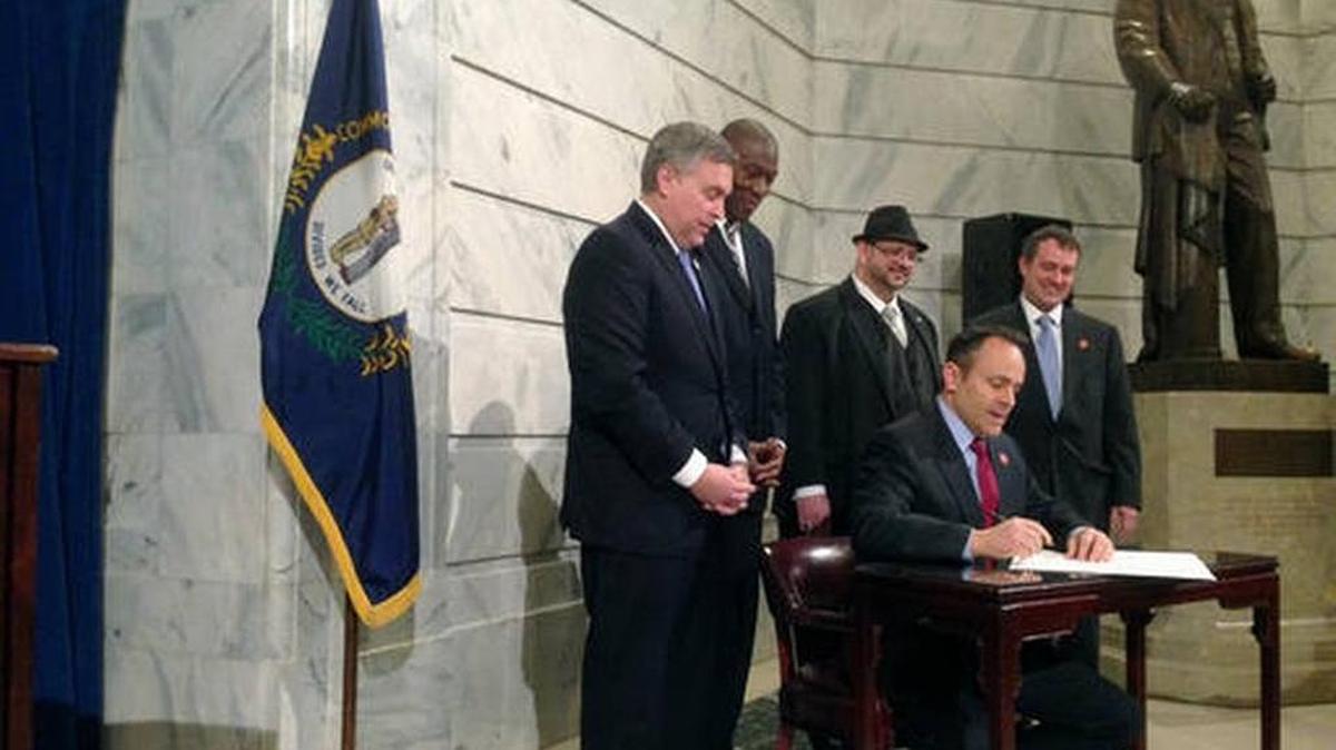 Kentucky Gov. Matt Bevin signed on Feb. 1 an executive order aimed at giving people with criminal records a “fair chance” land state government jobs, by removing the box on job applications that asks about criminal records.