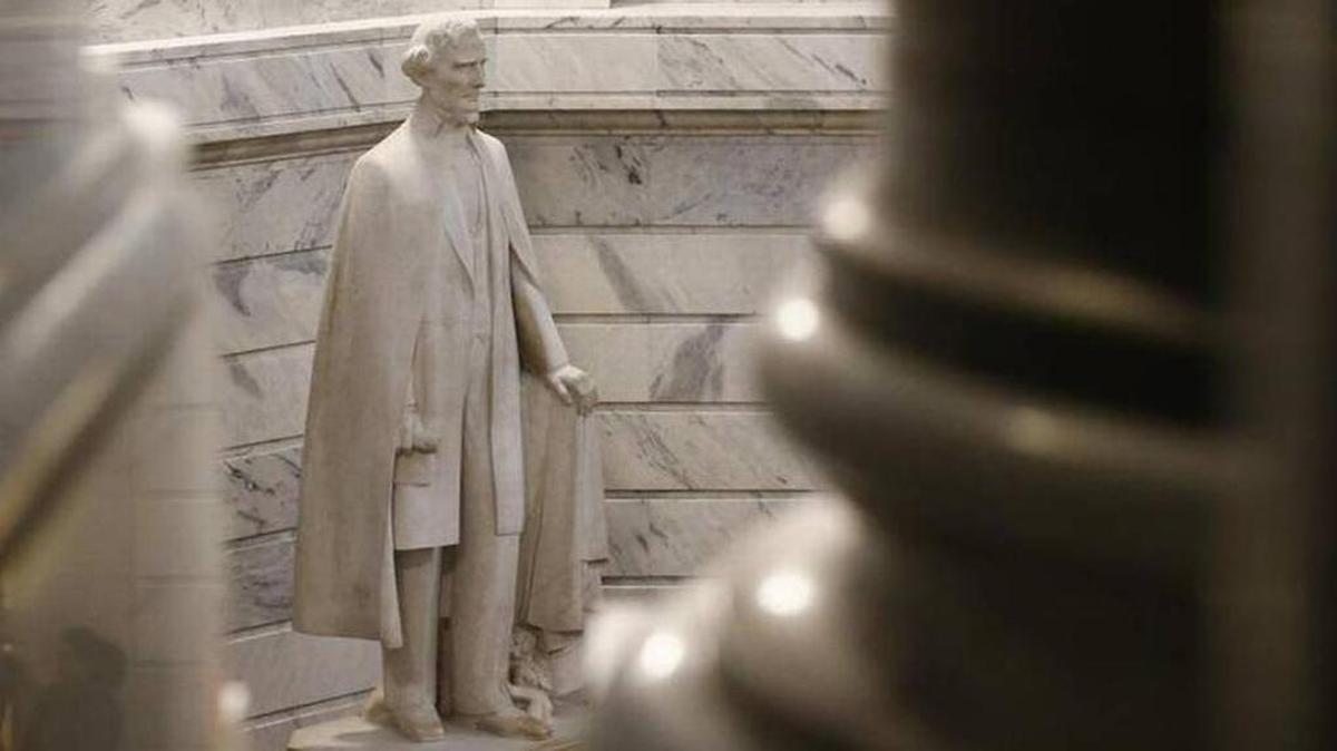 Jefferson Davis statue, Kentucky Capitol Rotunda