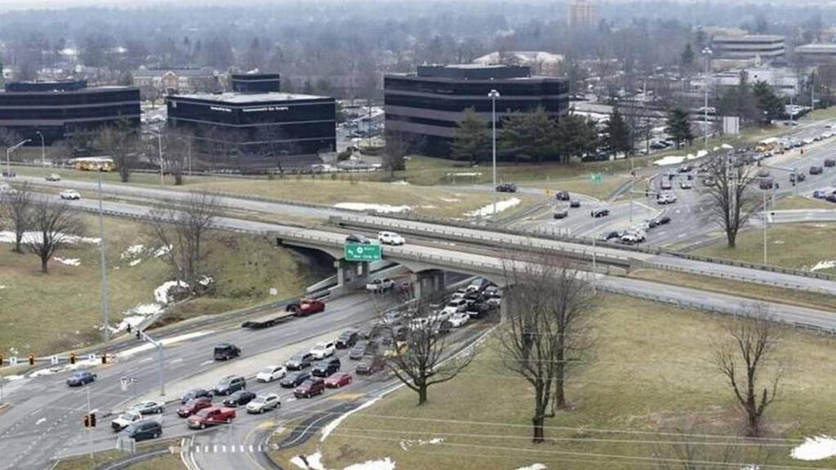 Double-diamond intersection at Harrodsburg and New Circle roads in Lexington