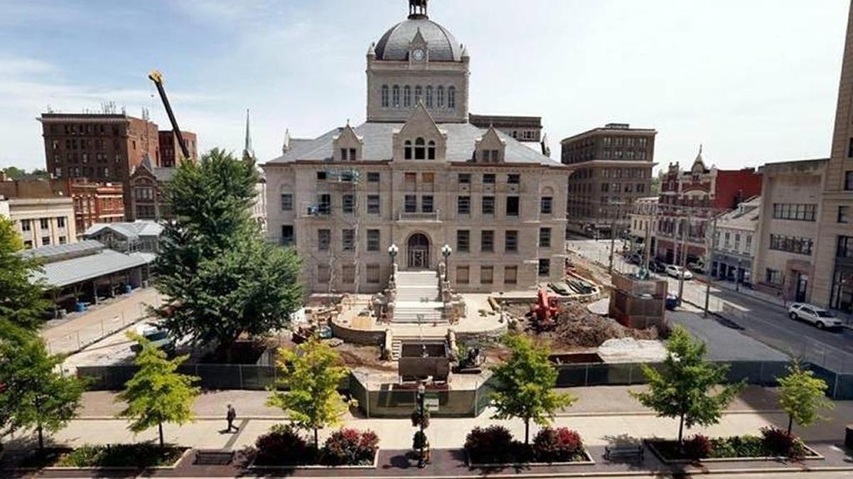 Lexington’s old courthouse renovation is scheduled to include a restaurant, the local tourism bureau, office for the Breeders’ Cup and event space to lease.