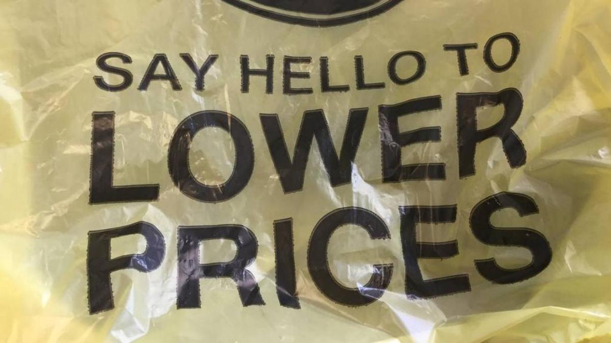 The new unpopular bag that has shoppers in an uproar on social media. Kroger says the change is only temporary to highlight lower prices on staples.