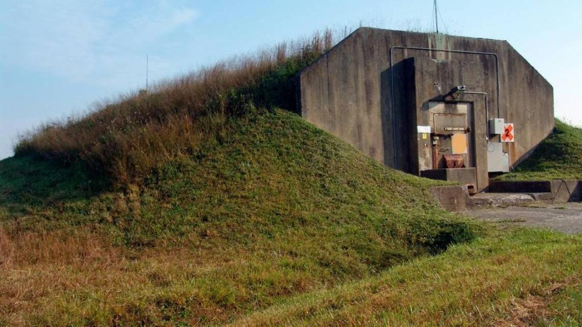 With chemical weapons fully destroyed, public hunting will resume at a Kentucky army depot