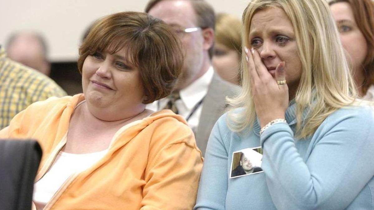 In 2007, Claudia Cole, left, and Stella Morris, widows of coal miners Russell Cole and David “Bud” Morris, who died on the job in Kentucky mines, urged Kentucky lawmakers to enact mine-safety protections that were rolled back in the last two legislative sessions.