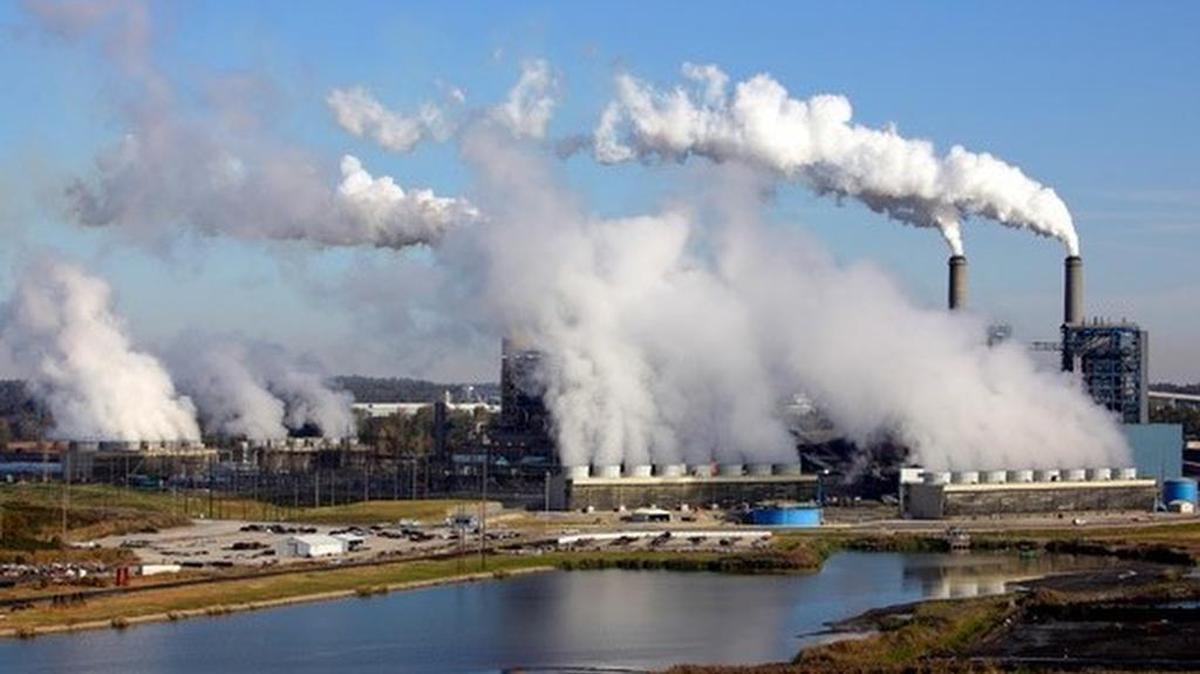 The Frankfort Municipal Plant Board recently decided to take a closer look at contracts negotiated with the Kentucky Municipal Energy Agency, including one with Big Rivers power plant, in photo. Citizen groups question the costs and wisdom of committing to coal power long term.