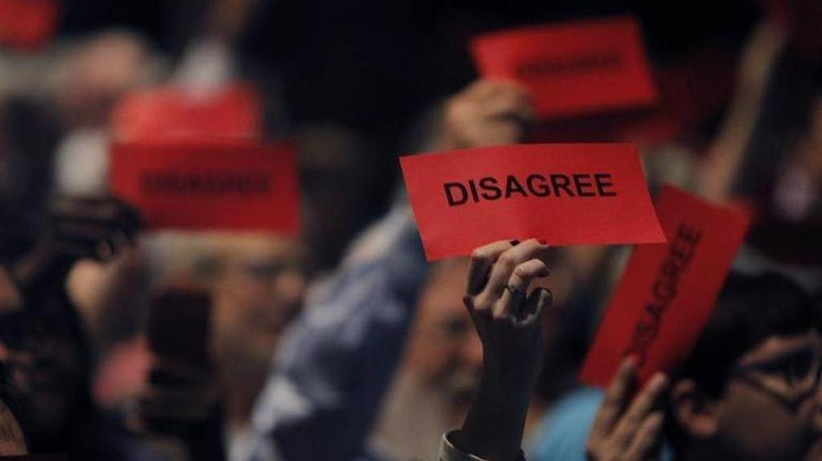 Crowd members expressed their views in April 2017 at Congressman Andy Barr’s town hall meeting in Lexington which was dominated by questions about his vote to repeal the Affordable Care Act.