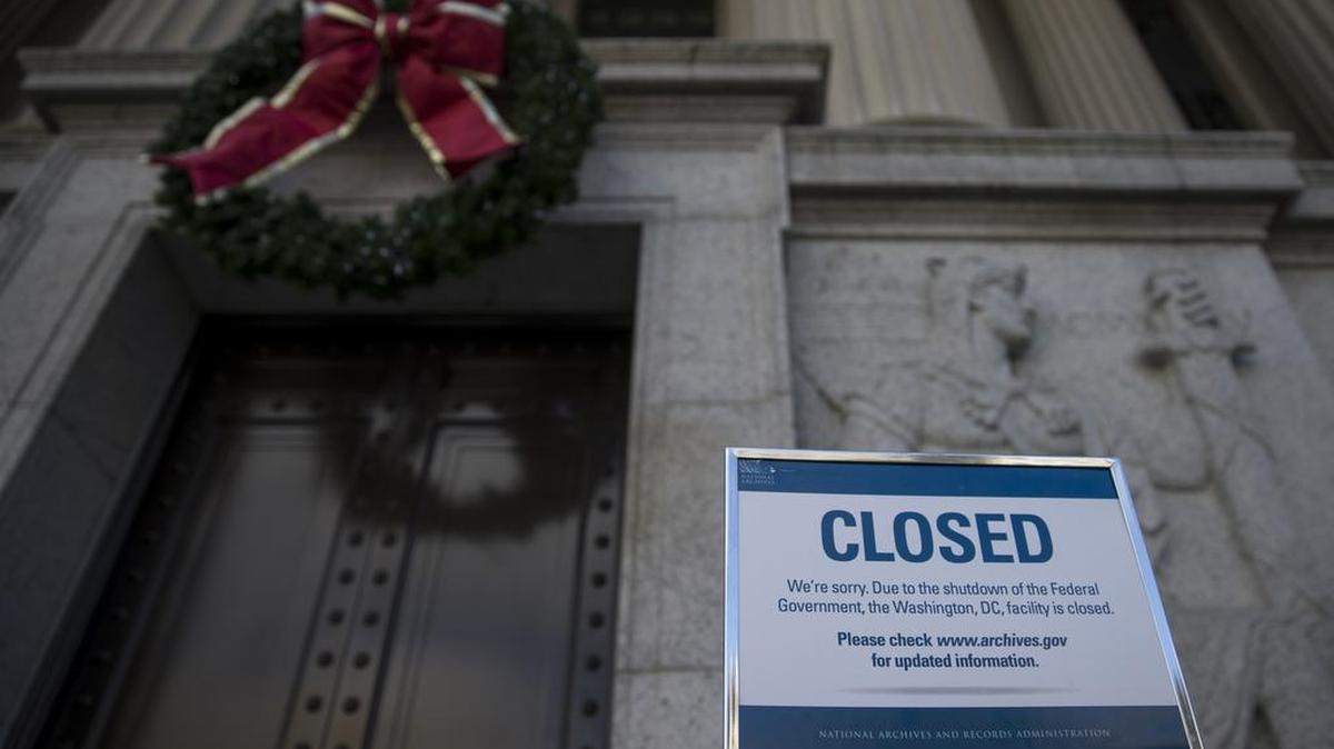 A sign announcing closure of the National Archives due to a partial government shutdown was displayed in Washington on Dec. 22.