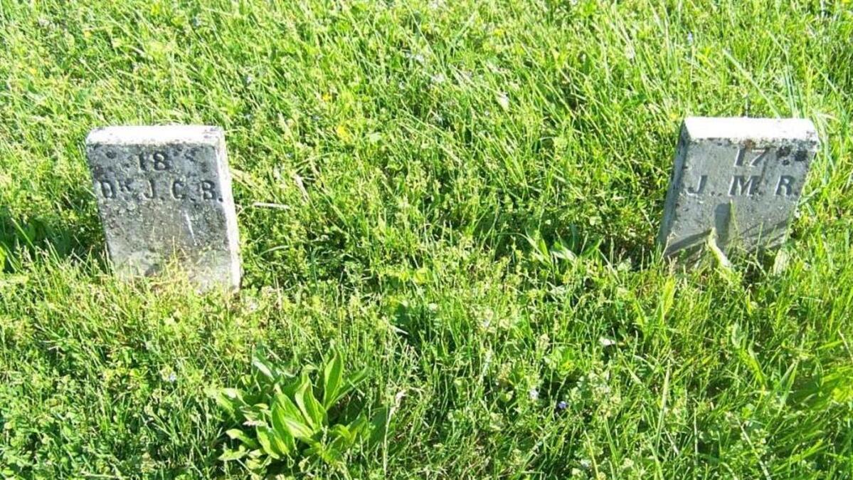 Graves in Crab Orchard Cemetery