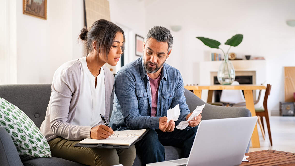 6 Ways to Manage Your Healthcare Costs