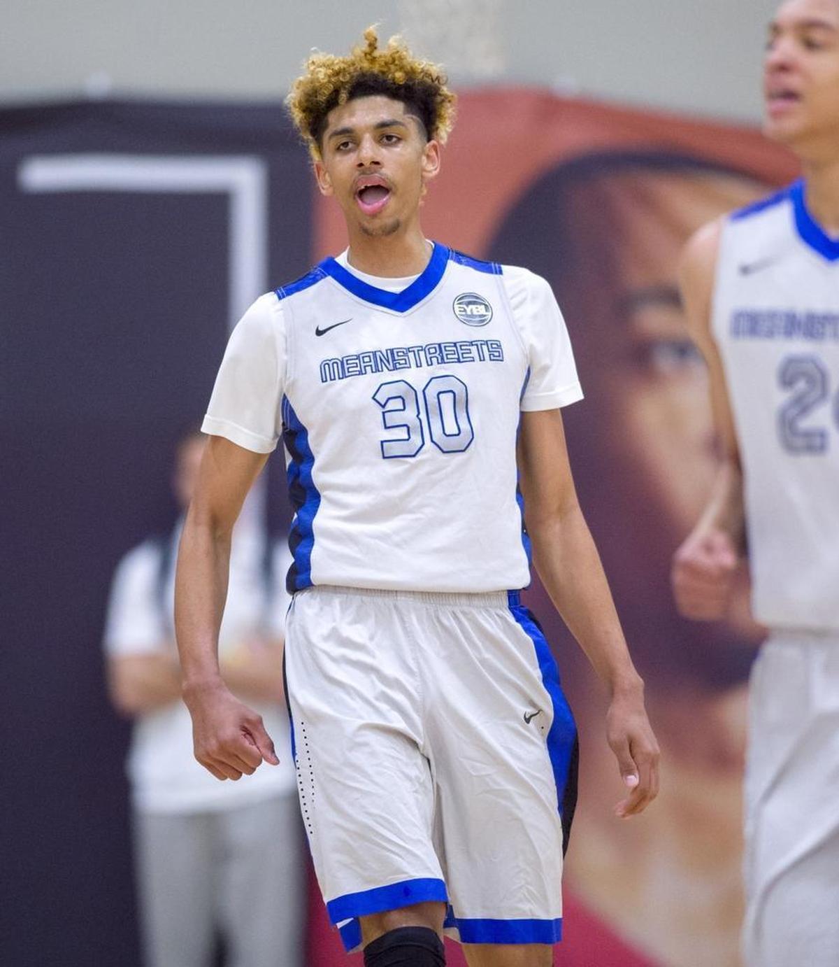 Brian Bowen played on the Nike travel circuit in 2016.