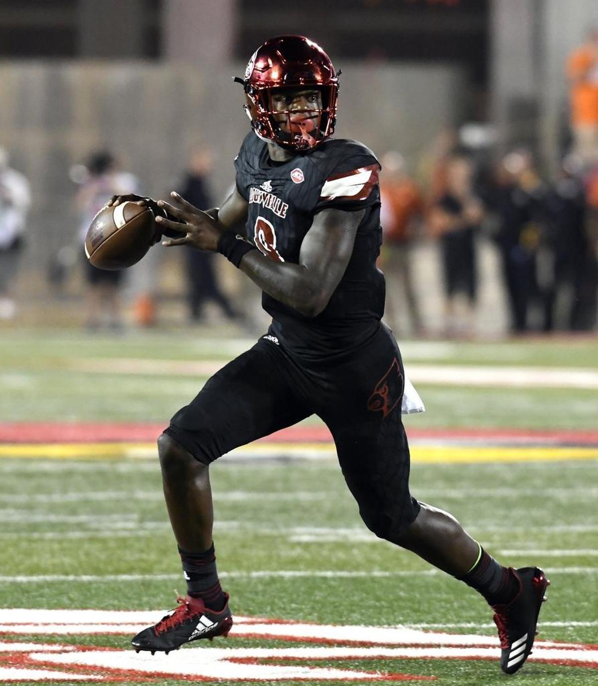 Lamar Jackson completed 21 of 42 passes against Clemson on Saturday night.