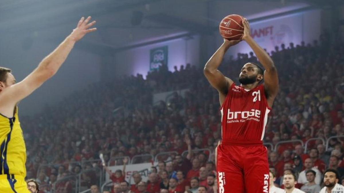 Darius Miller averaged 12 points in the finals as Brose Bamberg won its third straight league championship.