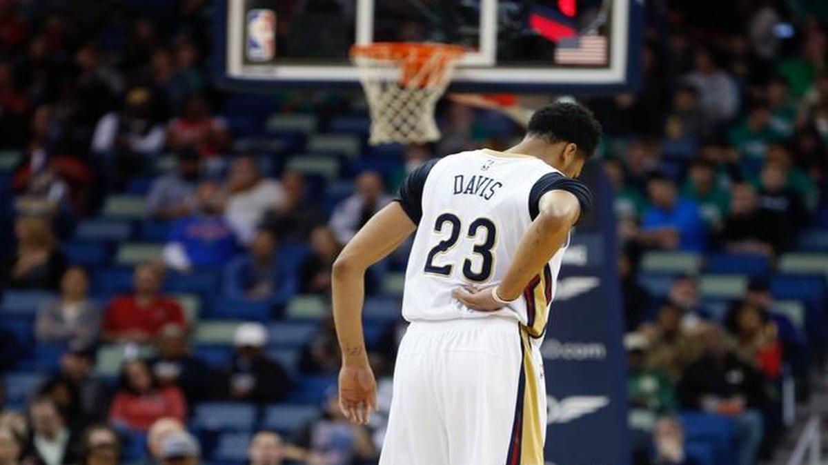 New Orleans Pelicans forward Anthony Davis (23) walked off the court in the first half against the Indiana Pacers in New Orleans on Friday, Jan. 8, 2016.