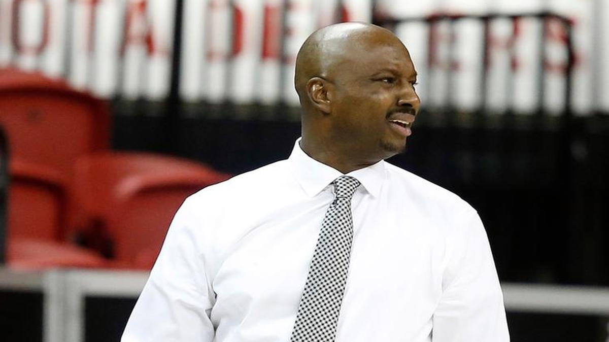 Wyoming Coach Allen Edwards reacted to a call during the second half against Air Force in the Mountain West Conference Tournament on March 8 in Las Vegas.