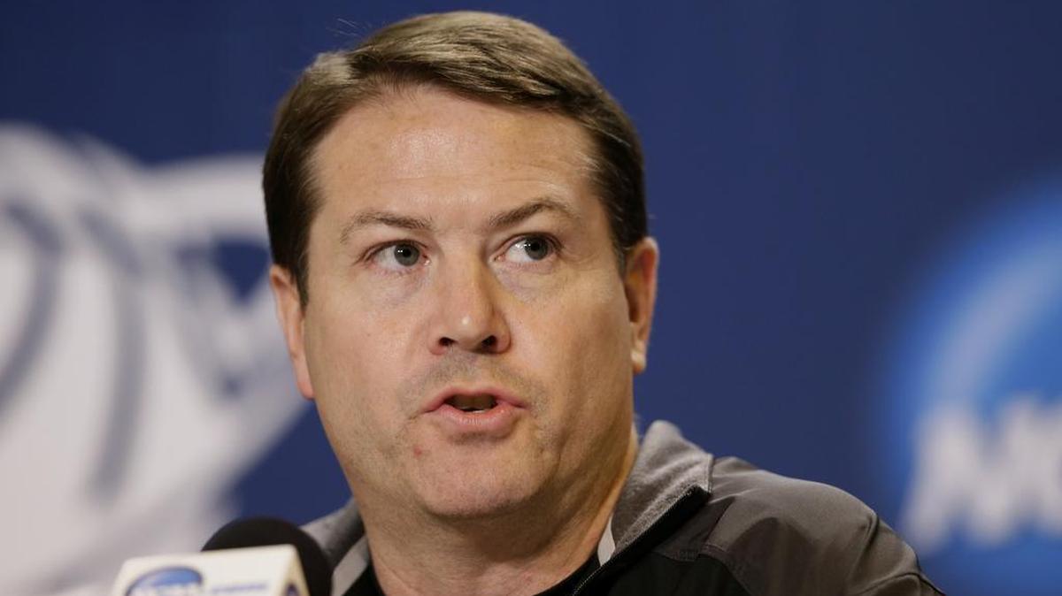 Former Oklahoma State coach and Kentucky standout Travis Ford has been hired to coach at St. Louis, the St. Louis Post-Dispatch reported Tuesday night.