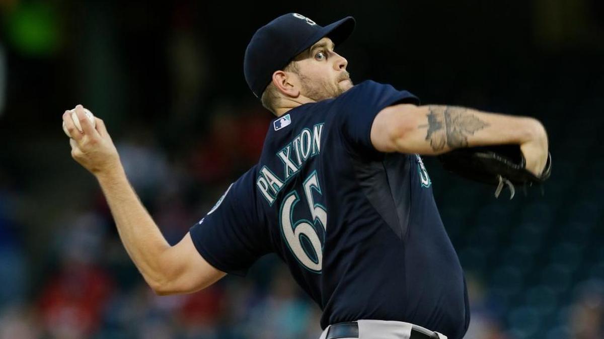 Mariners starting pitcher James Paxton threw during the first inning of a game against the Rangers in Arlington, Texas, on Sept. 18, 2015.