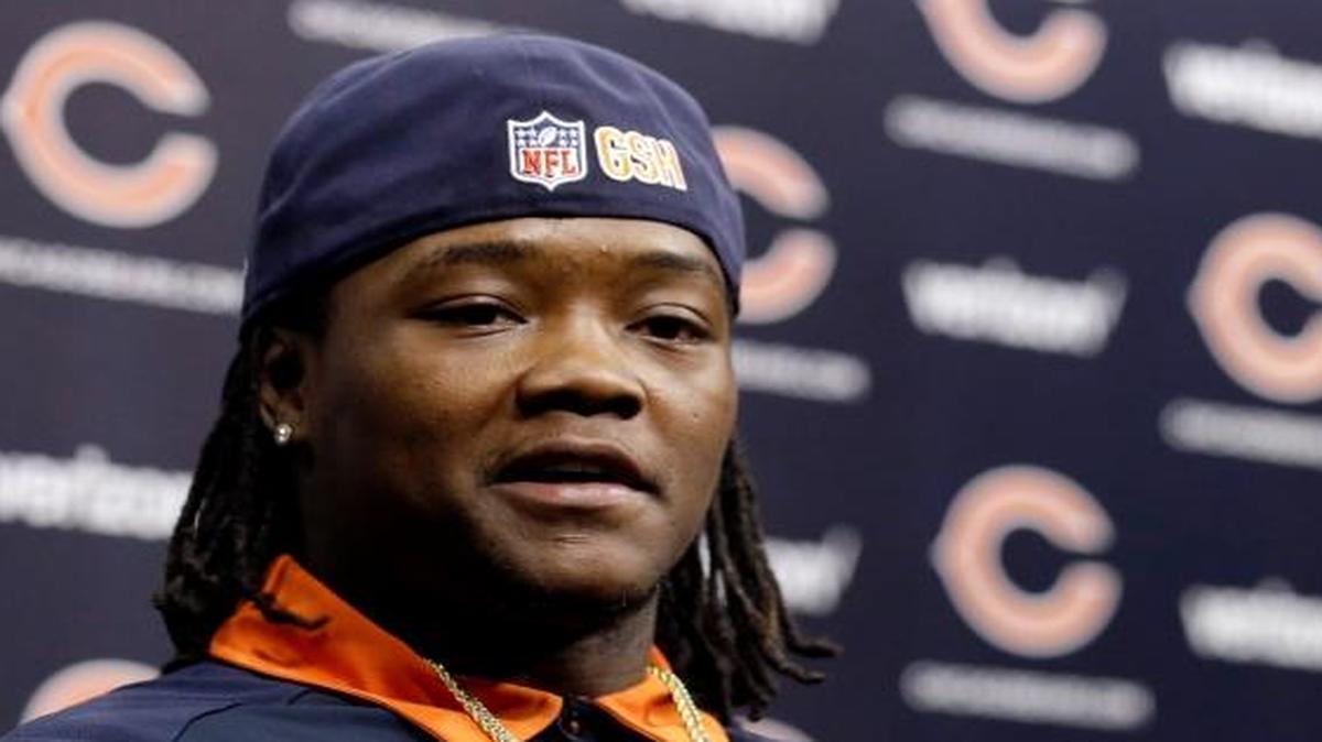Chicago Bears linebacker Danny Trevathan, left, talks as tackle Bobby Massie listens at a news conference Thursday, March 10, 2016, in Lake Forest, Ill. The Bears made their first big move in free agency, agreeing to a four-year contract with Trevathan.