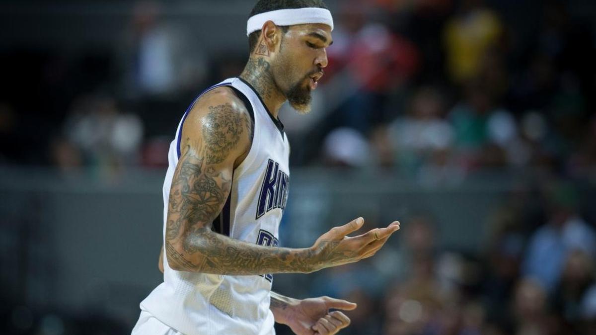 Sacramento Kings center Willie Cauley-Stein walked off the court looking at his hand after he sustained an open dislocation of his right index finger late in the fourth quarter against the Boston Celtics in Mexico City on Thursday, Dec. 3, 2015, at Mexico City Arena.