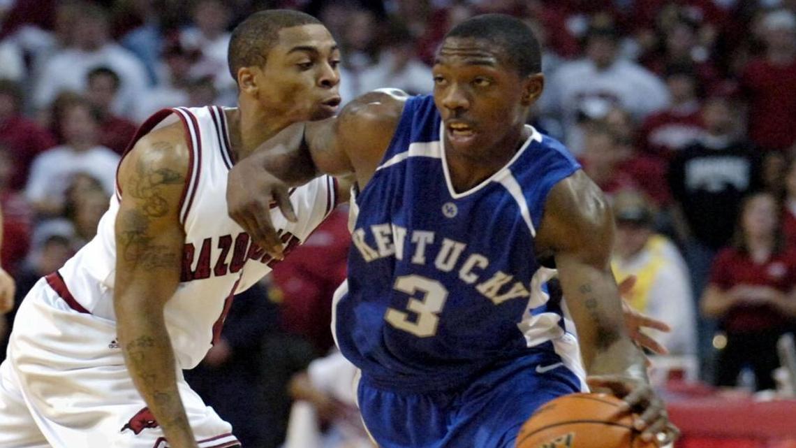 Kentucky's Ramel Bradley drove past Arkansas’ Gary Ervin during the second half of a 2007 game in Fayetteville, Ark.