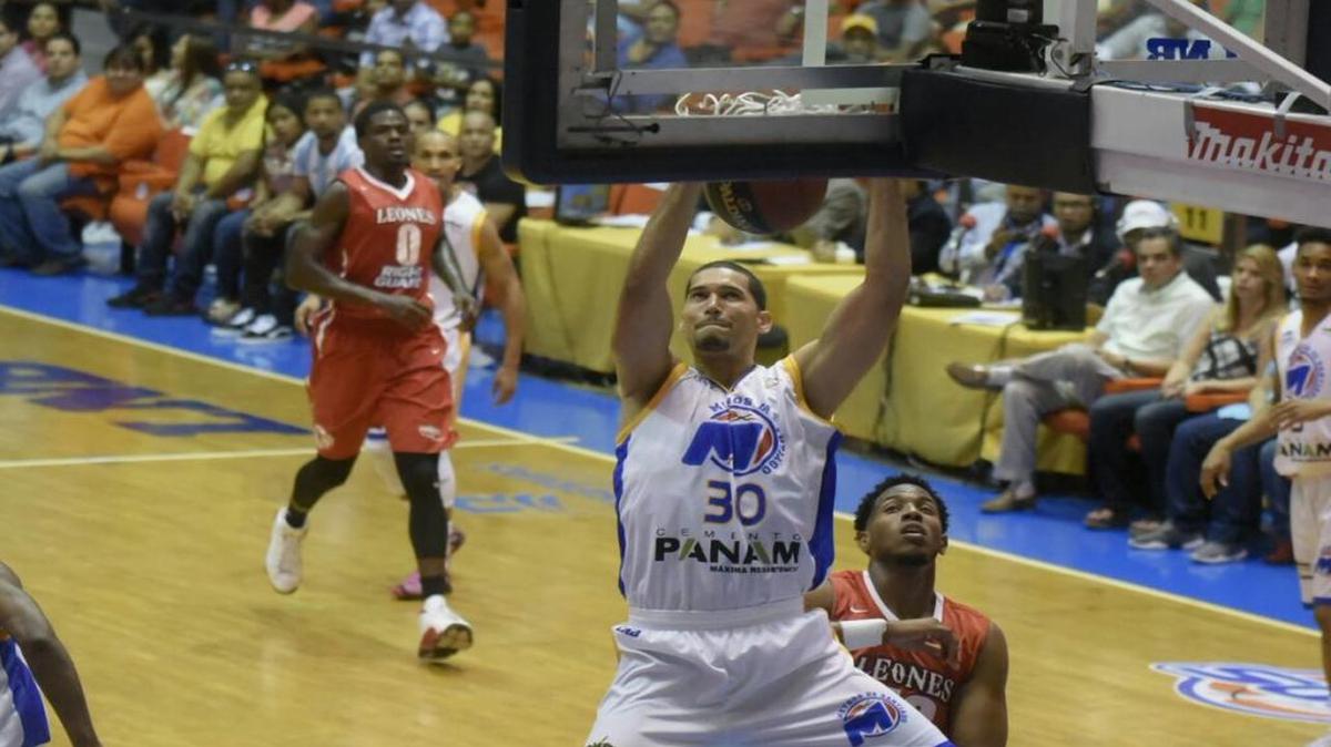 Former Kentucky player Eloy Vargas was part of Metros de Santiago's championship squad in the Dominican Republic.