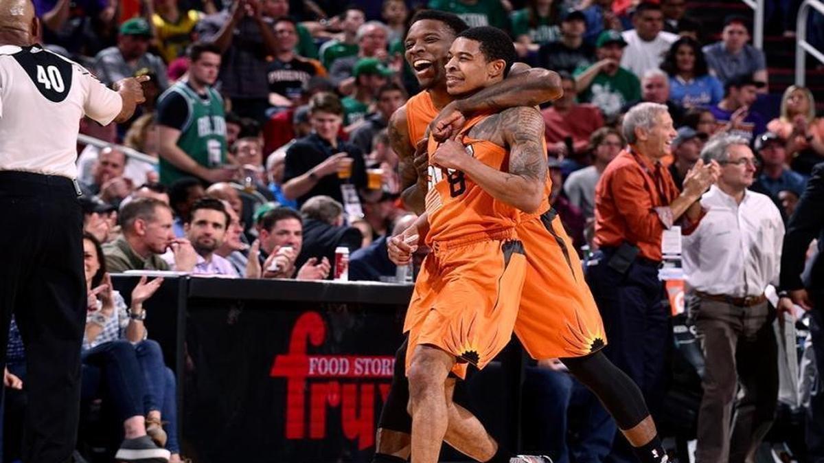 Former Kentucky stars Tyler Ulis and Eric Bledsoe celebrated the Suns’ win over the Celtics after Ulis hit the game-winning three-pointer.