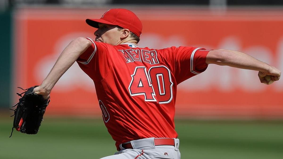 Los Angeles Angels pitcher Alex Meyer works against the Oakland Athletics in the first inning of a baseball game Wednesday, Sept. 7, 2016, in Oakland, Calif.